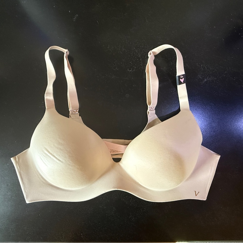 New Victoria’s Secret Beige Bra 38B